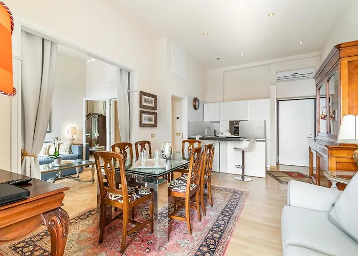 Porta Tufi Luxury Apartment With Private Parking!
