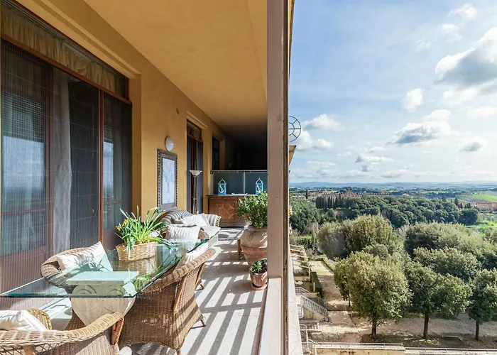 Porta Tufi Luxury Apartment With Private Parking!