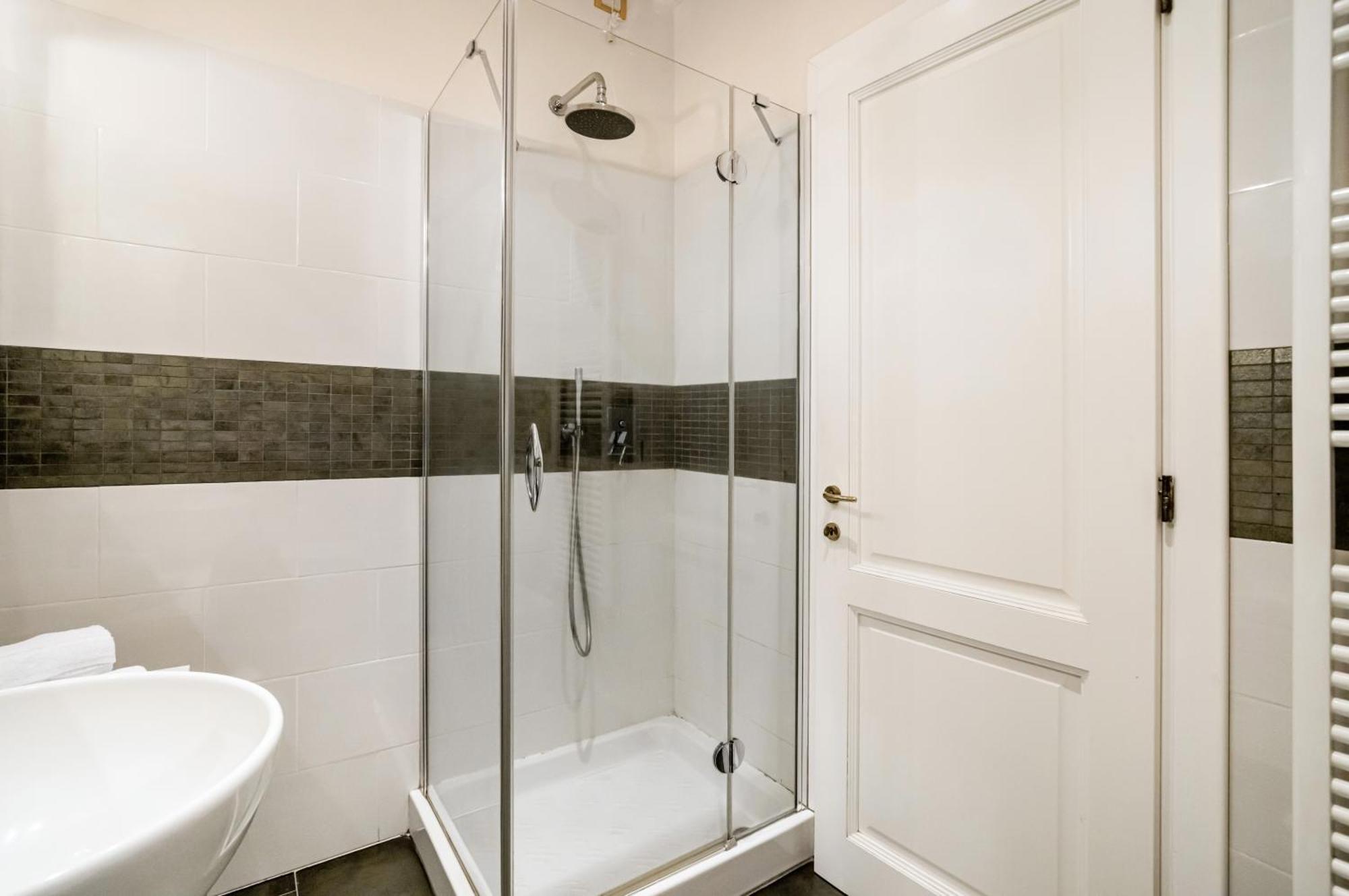 Porta Tufi Luxury With Private Parking!